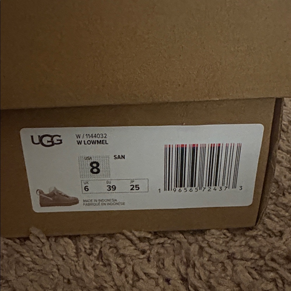 UGG Women's Tan Sneakers - Picture 6 of 7